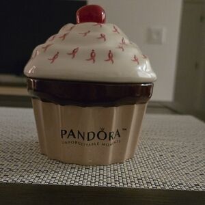 Pandora Cupcake Box with Red and Cream Design
